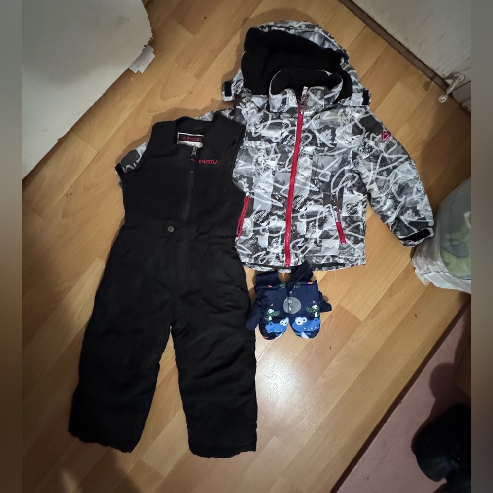 Little boy snow gear with waterproof mittens